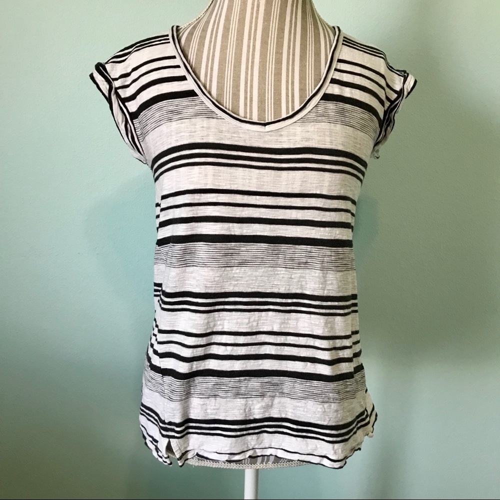 GAP Black & White Stripe Top Size Medium